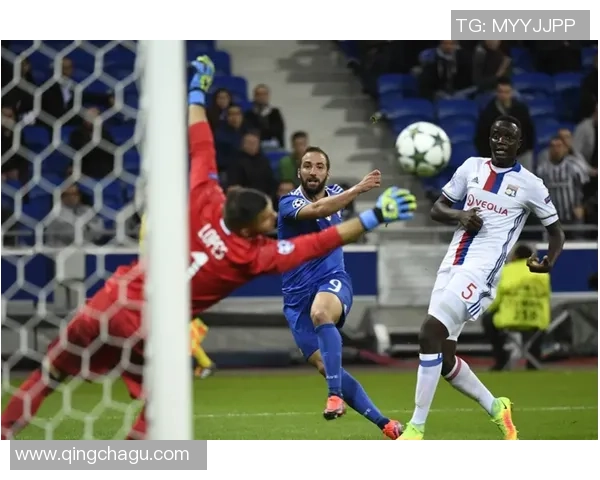 尤文图斯与里昂激战四三红牌事件引发全场热议与数据分析