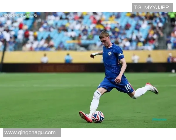 意甲惊现冷门切尔西大胜本菲卡争议判罚引发全场热议 意甲惊现冷门切尔西大胜本菲卡争议判罚引发全场热议