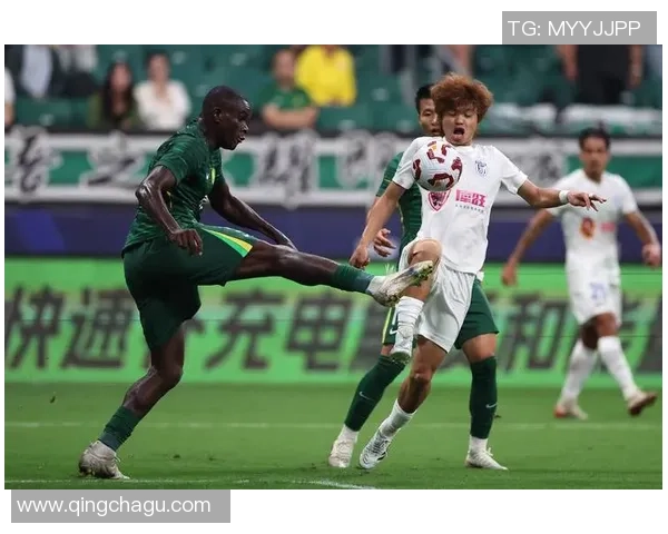 中超精彩对决曼联逆转AC米兰上演帽子戏法引爆全场激情