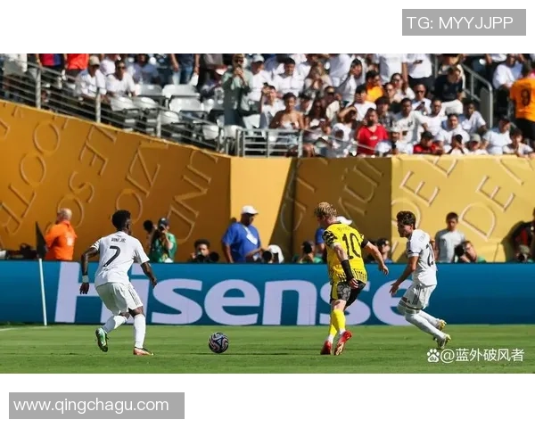 世界杯精彩对决AC米兰与曼城战成平局帽子戏法点燃全场激情 世界杯精彩对决AC米兰与曼城战成平局帽子戏法点燃全场激情