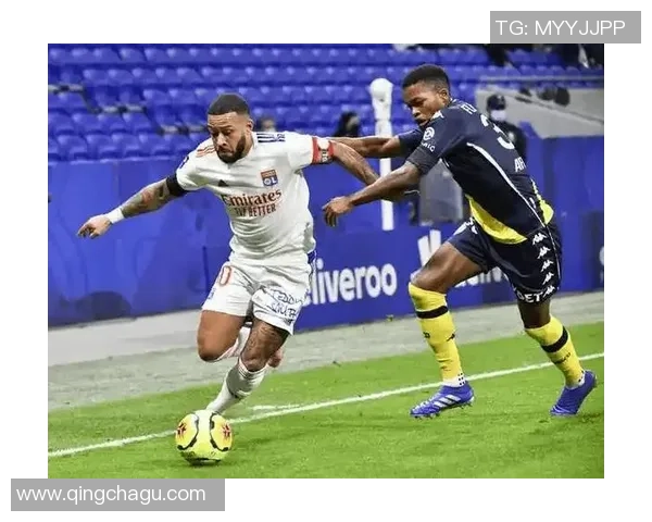 西甲激战:里昂大胜巴萨6比2神奇扑救引发全场狂欢 西甲激战:里昂大胜巴萨6比2神奇扑救引发全场狂欢